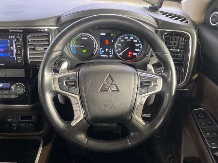 2016 Mitsubishi OUTLANDER PHEV DLA-GG2W (UW-6a166011189a6)[24]