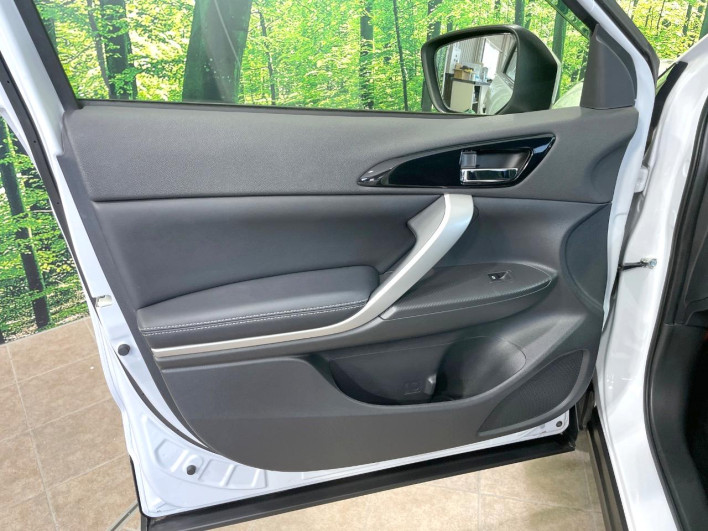 2021 Mitsubishi Eclipse Cross PHEV 5LA-GL3W (UW-6a1660143de09)[28]