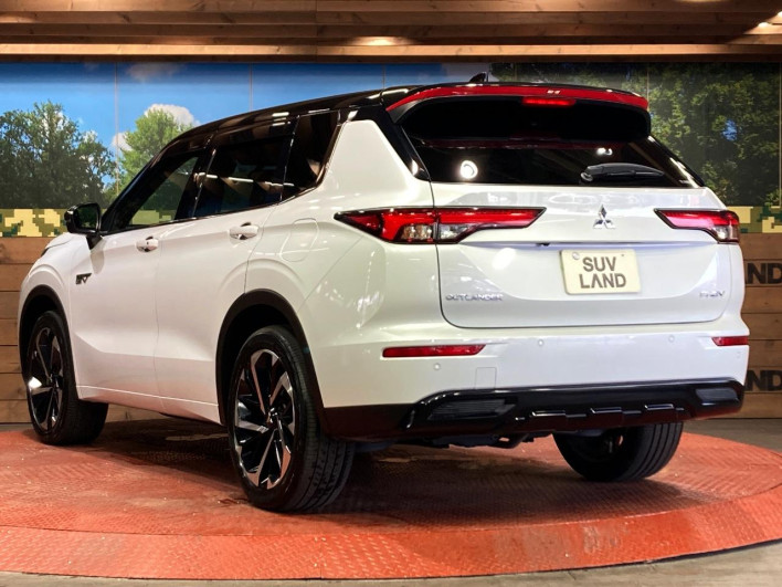 2022 Mitsubishi OUTLANDER PHEV 5LA-GN0W (UW-6a1660155a1e5)[19]