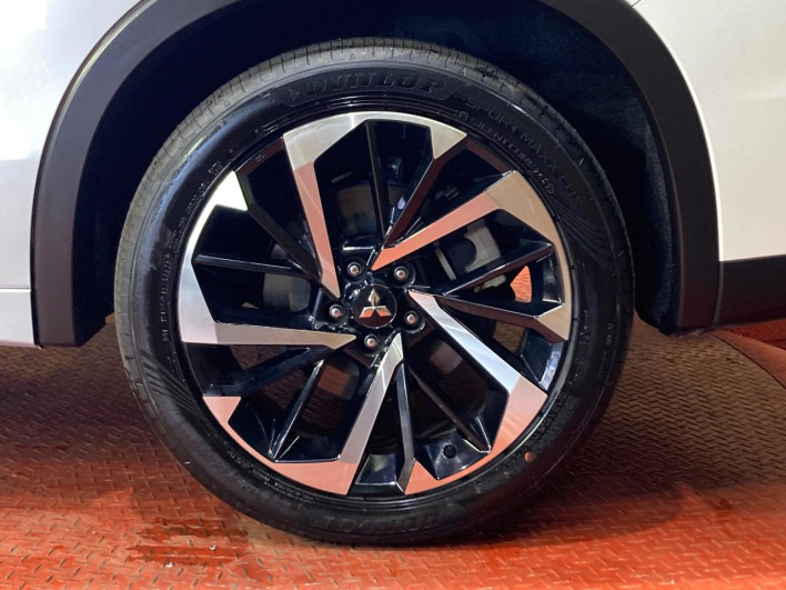 2022 Mitsubishi OUTLANDER PHEV 5LA-GN0W (UW-6a1660155a1e5)[11]