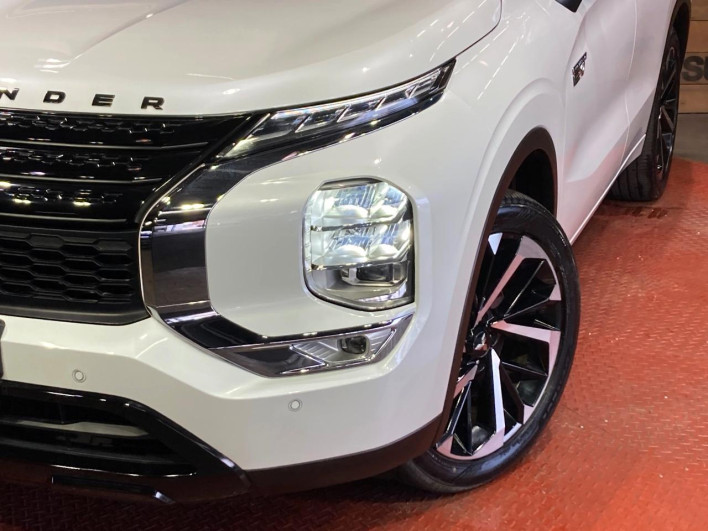 2022 Mitsubishi OUTLANDER PHEV 5LA-GN0W (UW-6a1660155a1e5)[8]