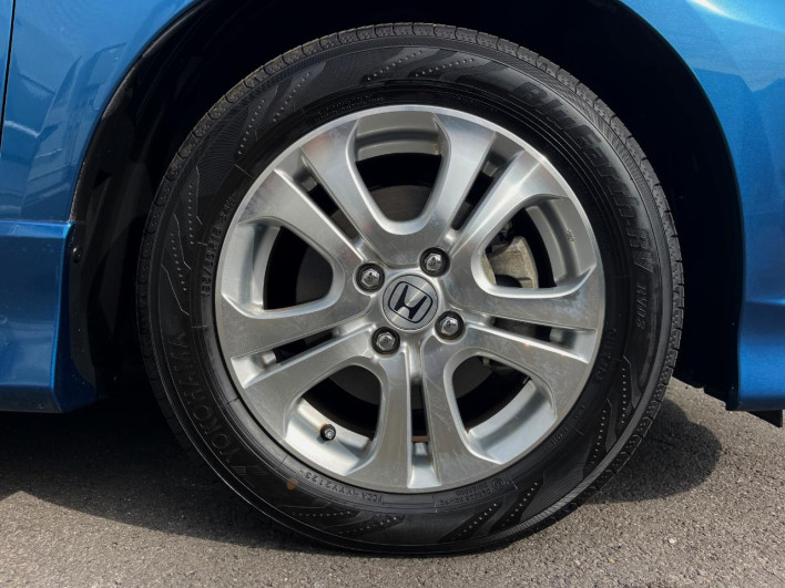 2012 Honda Fit Shuttle Hybrid DAA-GP2 (UW-6a166016976c3)[11]