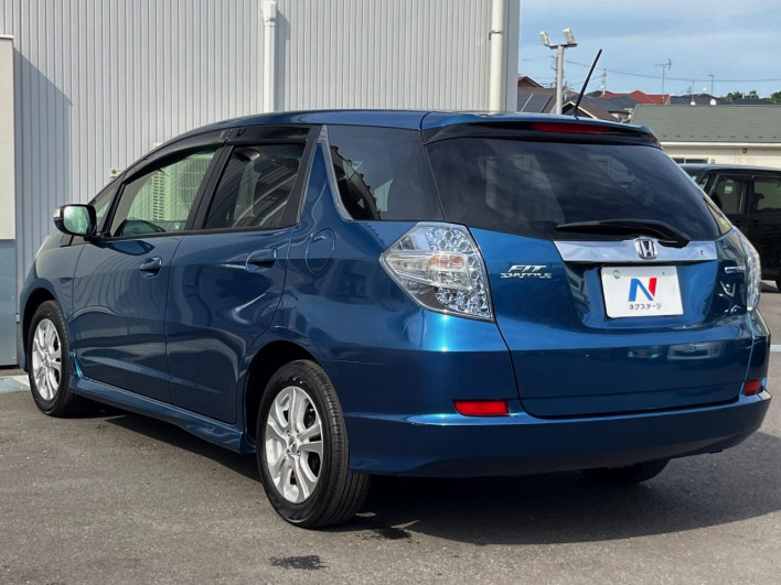 2012 Honda Fit Shuttle Hybrid DAA-GP2 (UW-6a166016976c3)[27]