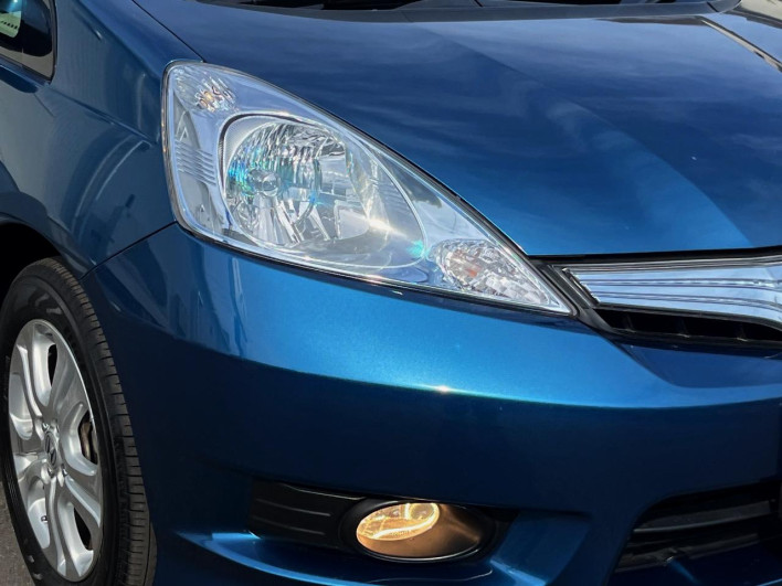 2012 Honda Fit Shuttle Hybrid DAA-GP2 (UW-6a166016976c3)[15]