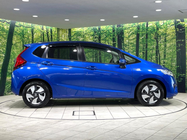2013 Honda Fit Hybrid DAA-GP5 (UW-6a166017bed2b)[22]