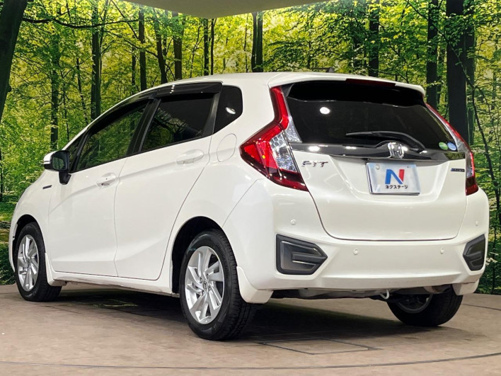 2014 Honda Fit Hybrid DAA-GP5 (UW-6a166018803d8)[13]