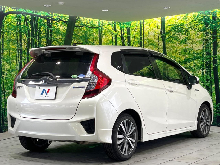 2014 Honda Fit Hybrid DAA-GP5 (UW-6a166018e9873)[17]