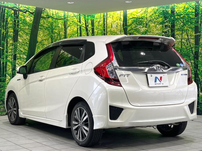 2014 Honda Fit Hybrid DAA-GP5 (UW-6a166018e9873)[9]
