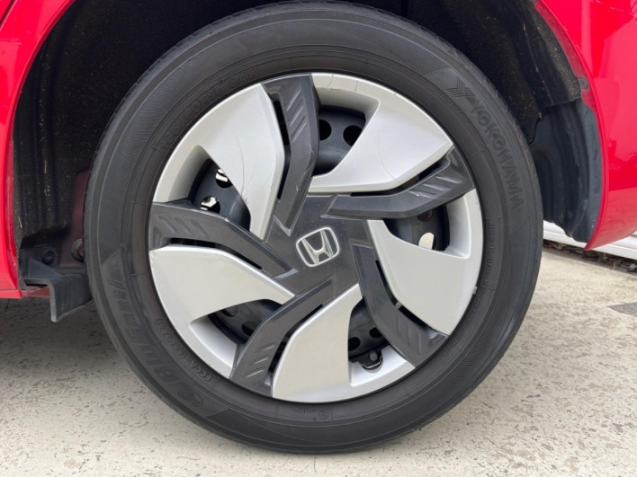 2014 Honda Fit Hybrid DAA-GP5 (UW-6a166019295eb)[7]