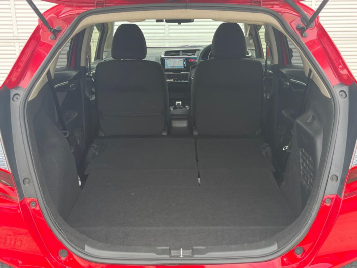 2014 Honda Fit Hybrid DAA-GP5 (UW-6a166019295eb)[25]