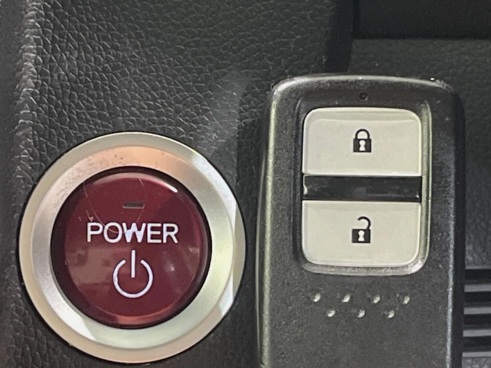 2015 Honda Fit Hybrid DAA-GP5 (UW-6a16601a26517)[22]