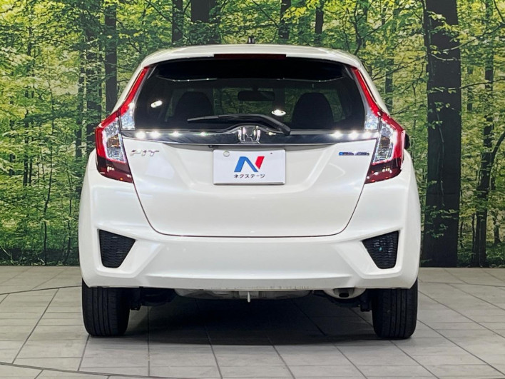 2015 Honda Fit Hybrid DAA-GP5 (UW-6a16601a26517)[7]