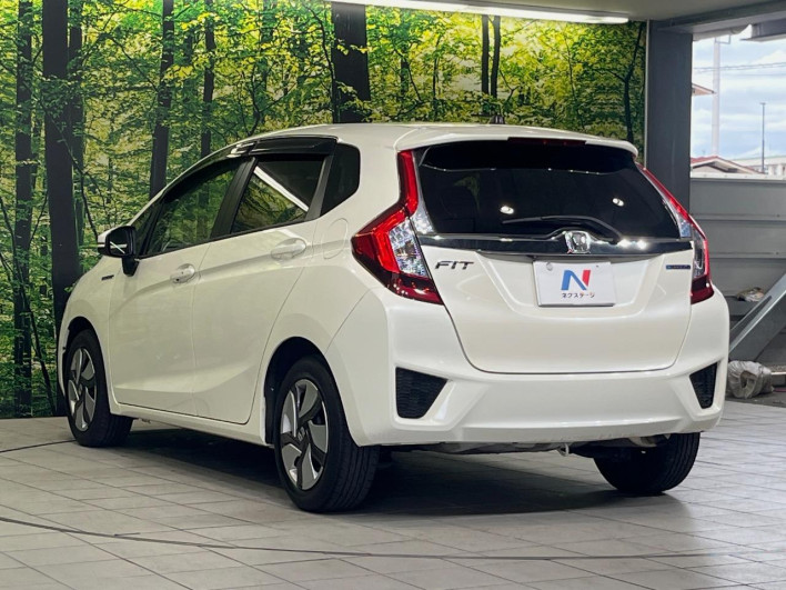 2015 Honda Fit Hybrid DAA-GP5 (UW-6a16601a26517)[8]