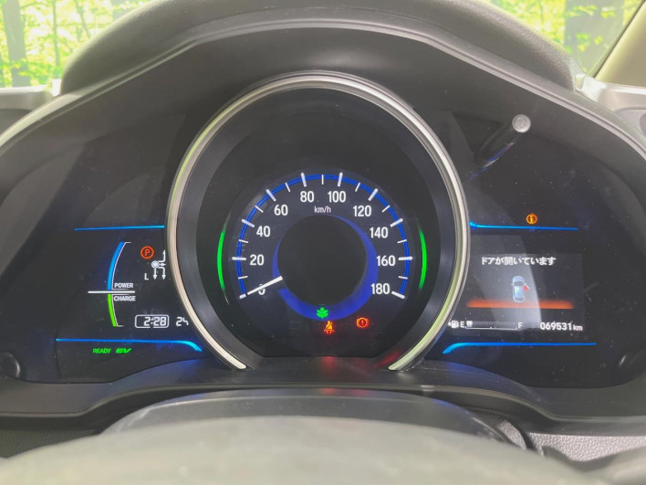 2015 Honda Fit Hybrid DAA-GP5 (UW-6a16601a26517)[26]
