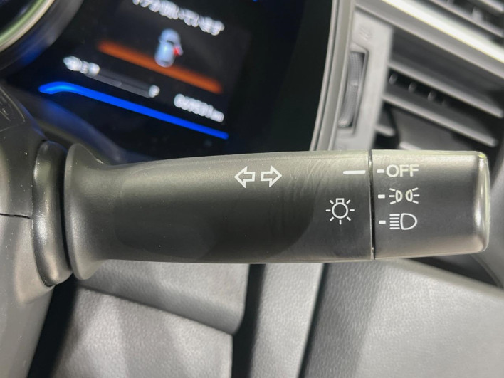 2015 Honda Fit Hybrid DAA-GP5 (UW-6a16601a26517)[29]
