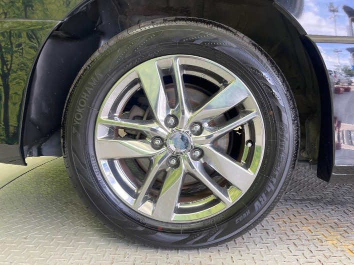 2013 Nissan Serena DAA-HC26 (UW-6a16602bf2939)[21]