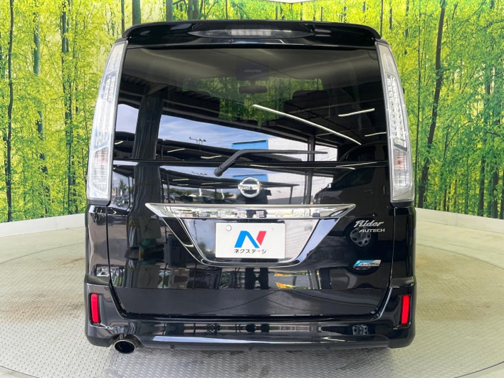 2013 Nissan Serena DAA-HC26 (UW-6a16602bf2939)[9]