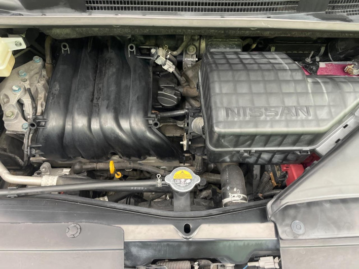 2013 Nissan Serena DAA-HC26 (UW-6a16602bf2939)[4]