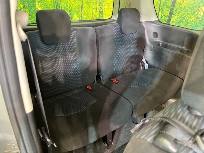 2015 Nissan Serena DAA-HC26 (UW-6a16602c247e1)[28]