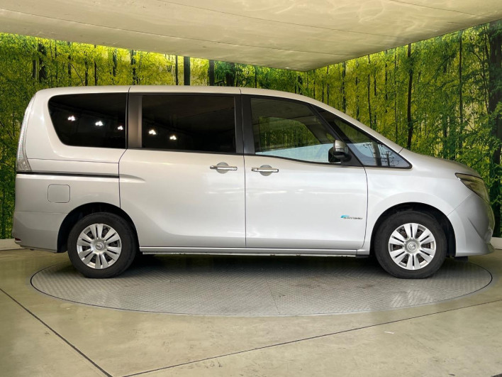 2015 Nissan Serena DAA-HC26 (UW-6a16602c247e1)[11]