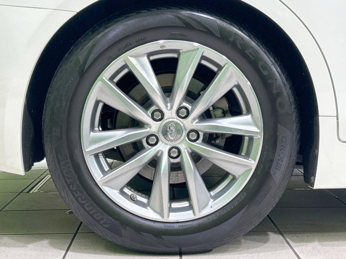 2014 Nissan Skyline DAA-HV37 (UW-6a16603a36af0)[14]