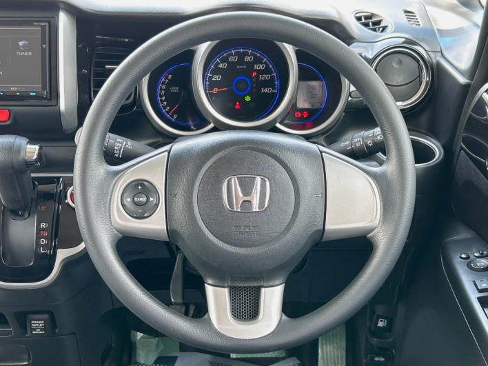 2013 Honda N-BOX CUSTOM DBA-JF1 (UW-6a166044b4ec2)[22]