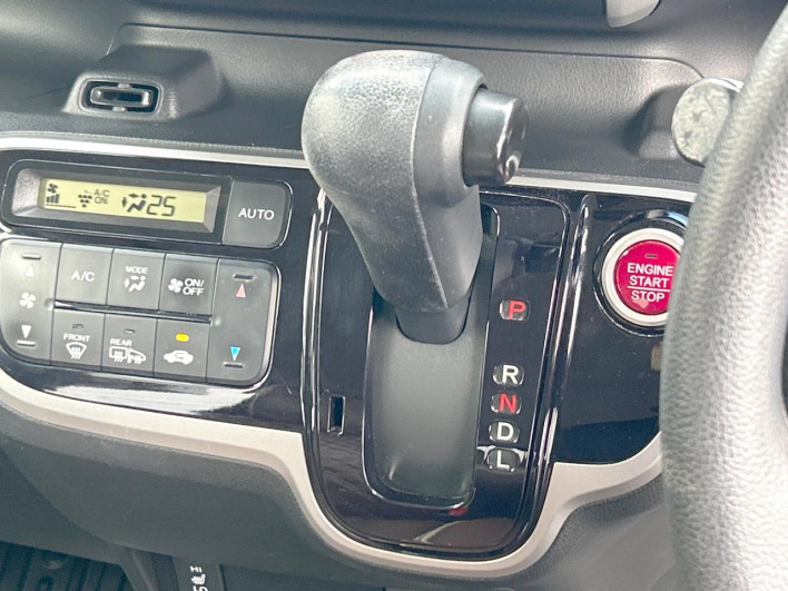 2014 Honda N-BOX DBA-JF1 (UW-6a1660464d2dc)[15]