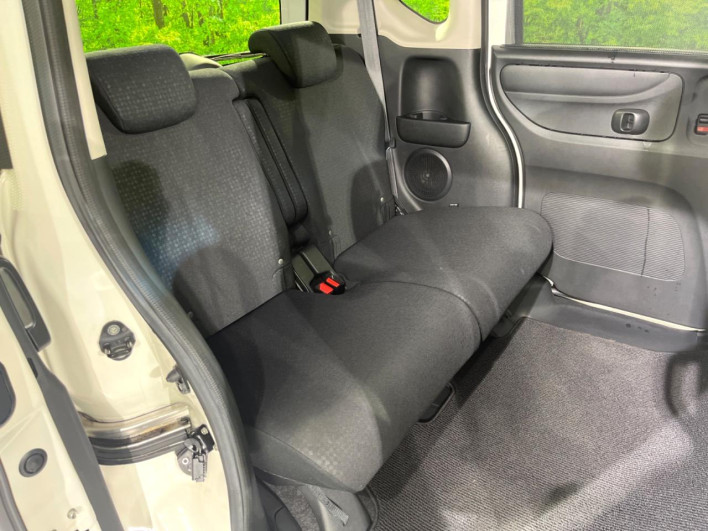 2017 Honda N-BOX CUSTOM DBA-JF1 (UW-6a166049bcf18)[28]