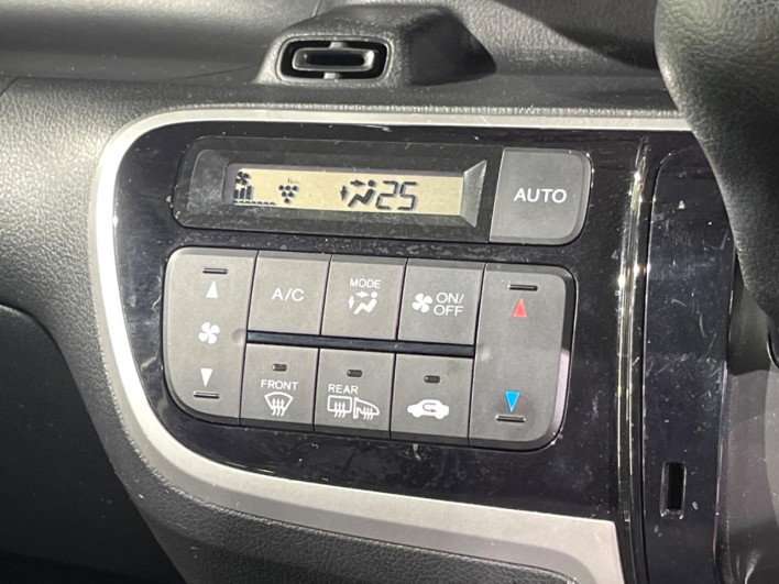 2017 Honda N-BOX CUSTOM DBA-JF1 (UW-6a166049bcf18)[20]