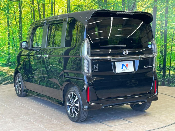 2017 Honda N-BOX CUSTOM DBA-JF3 (UW-6a16604ba9486)[12]