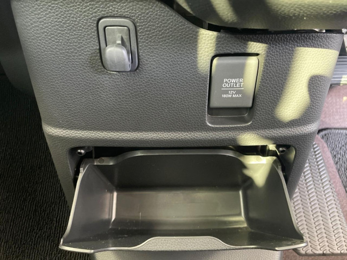 2020 Honda N-BOX CUSTOM 6BA-JF3 (UW-6a1660503ee5e)[27]