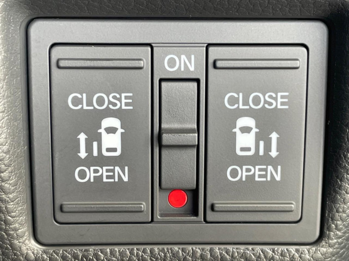 2020 Honda N-BOX CUSTOM 6BA-JF3 (UW-6a1660503ee5e)[20]