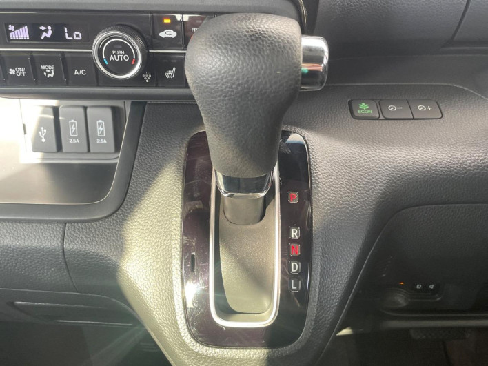 2020 Honda N-BOX CUSTOM 6BA-JF3 (UW-6a1660503ee5e)[10]