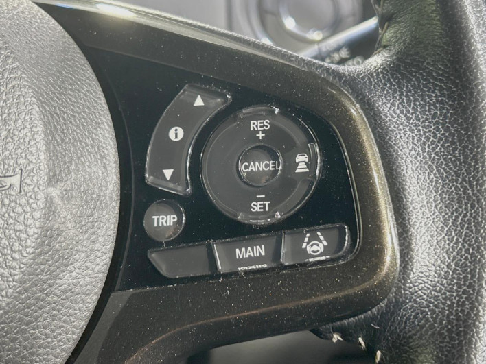 2018 Honda N-BOX CUSTOM DBA-JF3 (UW-6a1660507b1d7)[27]