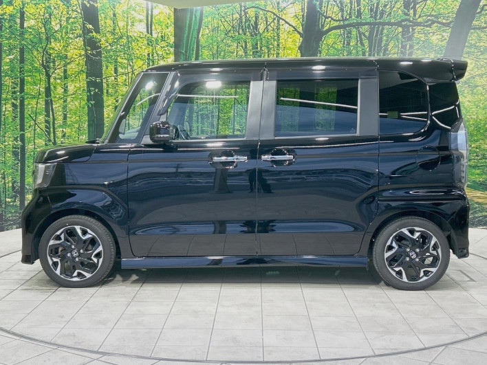 2018 Honda N-BOX CUSTOM DBA-JF3 (UW-6a1660507b1d7)[8]