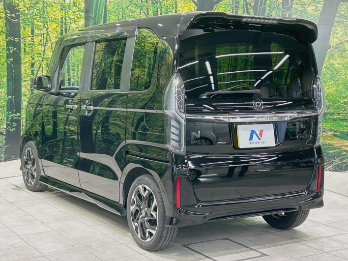 2018 Honda N-BOX CUSTOM DBA-JF3 (UW-6a1660507b1d7)[9]