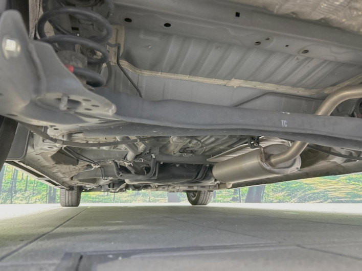 2018 Honda N-BOX CUSTOM DBA-JF3 (UW-6a1660507b1d7)[11]