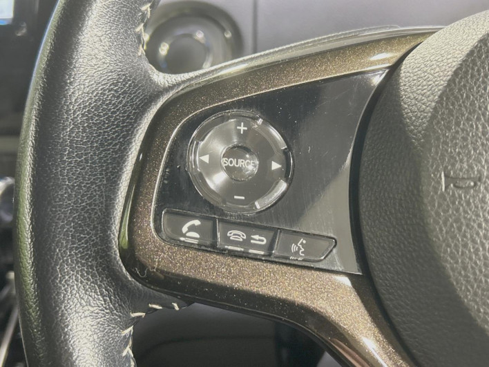 2018 Honda N-BOX CUSTOM DBA-JF3 (UW-6a1660507b1d7)[28]