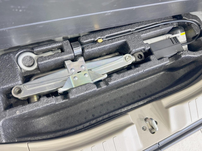 2018 Honda N-BOX DBA-JF3 (UW-6a1660527bc59)[14]