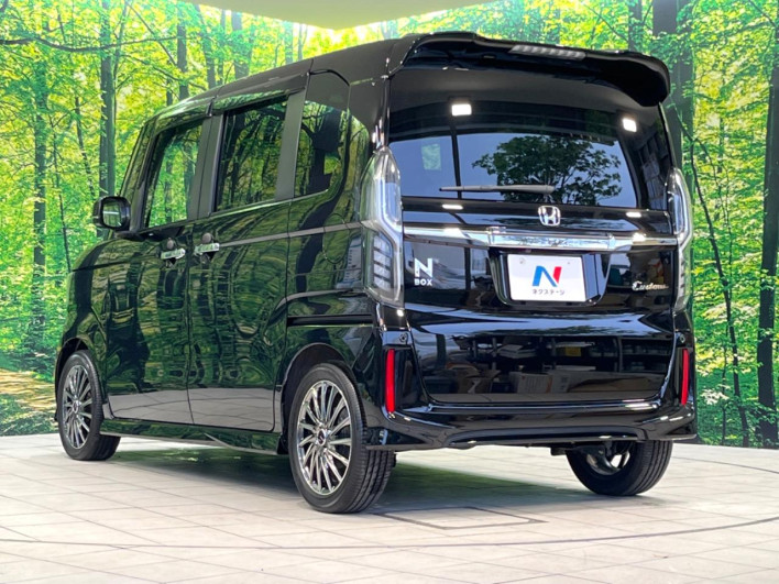 2019 Honda N-BOX CUSTOM DBA-JF3 (UW-6a166052cbf83)[15]