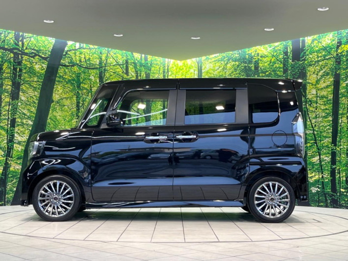 2019 Honda N-BOX CUSTOM DBA-JF3 (UW-6a166052cbf83)[14]