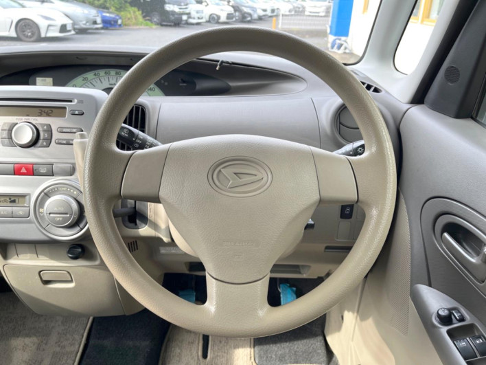 2010 Daihatsu Tanto DBA-L375S (UW-6a1660783ab04)[25]