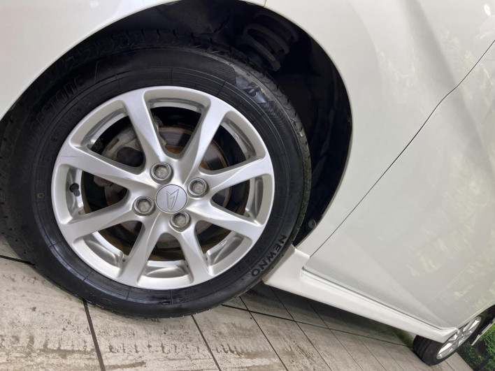 2011 Daihatsu Tanto DBA-L385S (UW-6a166078c254d)[5]