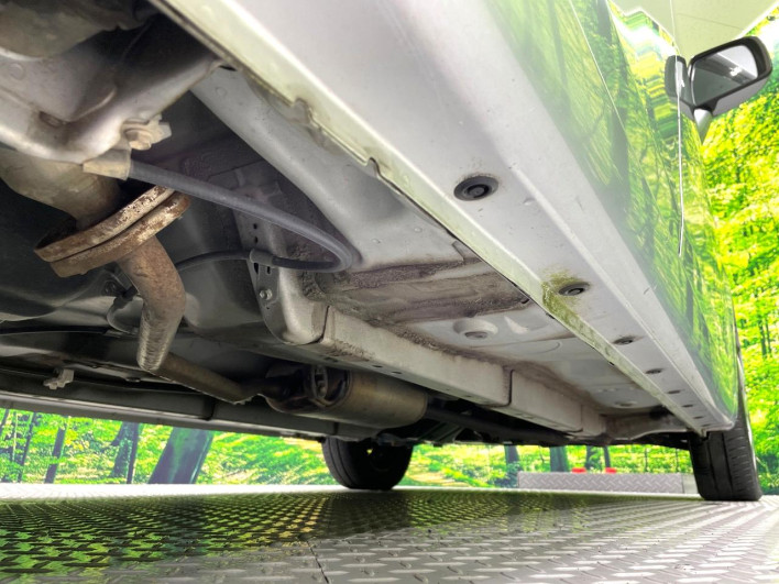 2012 Toyota Pixis Space DBA-L575A (UW-6a16607a32428)[11]