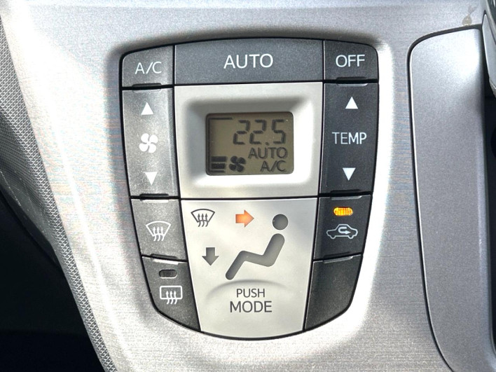 2011 Daihatsu Move DBA-LA100S (UW-6a16607cd53c2)[27]