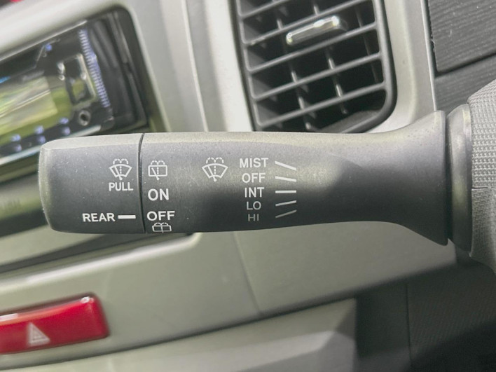2011 Daihatsu Move CBA-LA100S (UW-6a16607ce70e2)[25]
