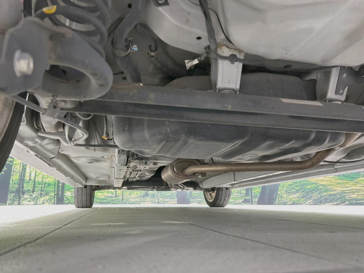 2011 Daihatsu Move CBA-LA100S (UW-6a16607ce70e2)[9]