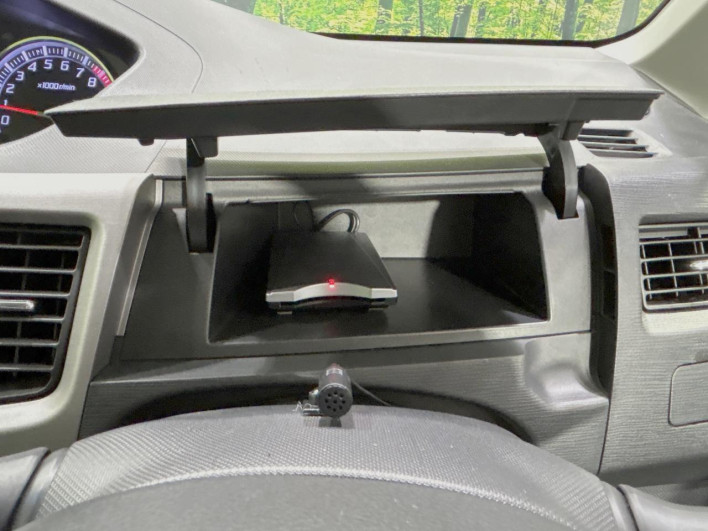 2011 Daihatsu Move CBA-LA100S (UW-6a16607ce70e2)[27]