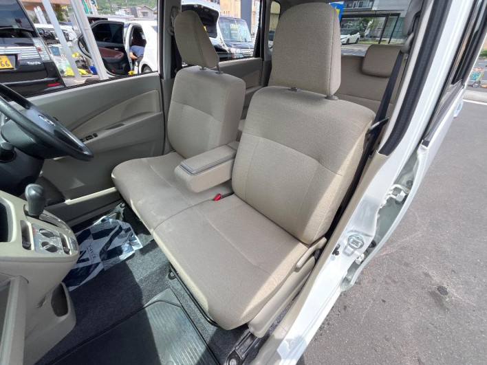 2014 Daihatsu Move DBA-LA100S (UW-6a16607d7c38b)[26]