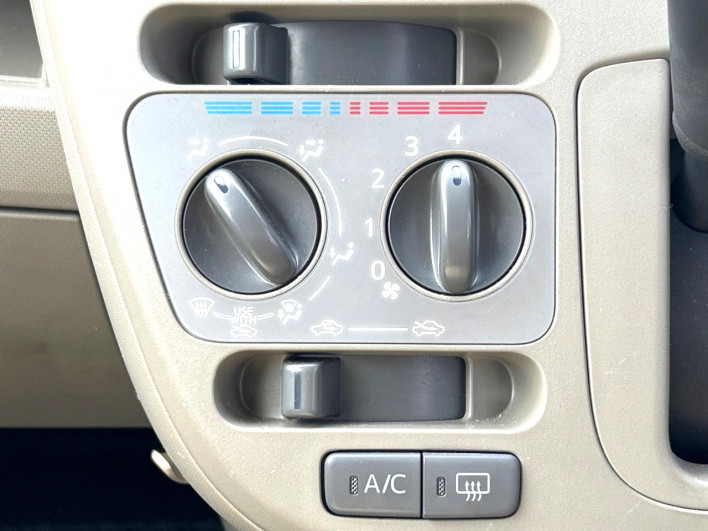 2014 Daihatsu Move DBA-LA100S (UW-6a16607da05c7)[25]